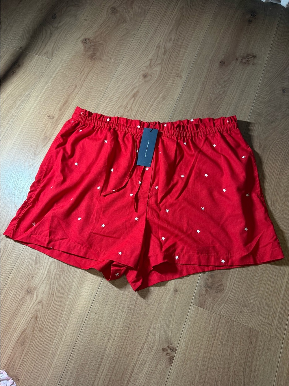 Tommy Hilfiger | 100% Viscose Red Star-Print Shorts